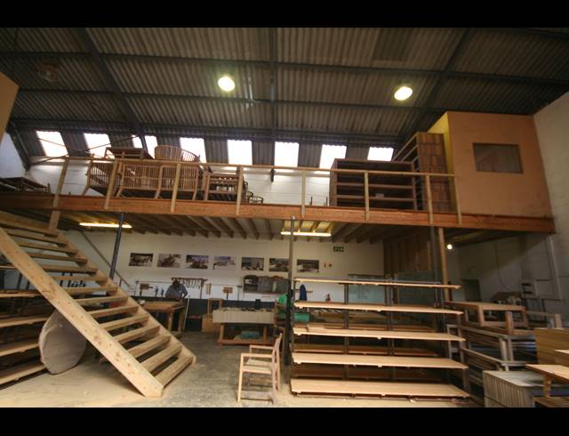 320M² FACTORY TO LET IN KILLARNEY GARDENS